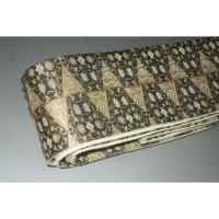 拾11293 女流・袴下帯 シルク化繊К黒地金襴亀甲鱗文様