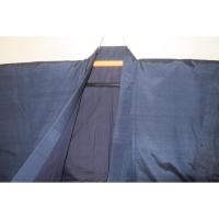 拾11263【新企画・男の弓道用高級着物】本絹米澤紬 裄70丈136К袖丈・袖付けを調整しました 藍