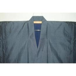 拾11257【新企画・男の弓道用高級着物】本絹泥藍大島紬 裄71丈141К袖丈・袖付けを調整しました