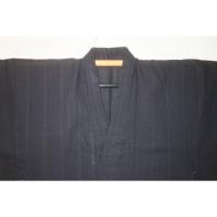 弐11528RM 綿麻遠州織 男着物単衣 裄71丈152К透かししじら織 黒地にバックエンブレム 新