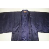 拾11790RM シルク化繊丹後縮緬調 男着物羽織 裄75丈146К紺瑠璃濃淡・業平菱 洗えるお召調