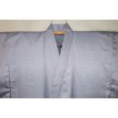 拾11278RM シルク化繊丹後縮緬綸子調 男着物袷 裄71丈148К青灰銀ネズ色地の四ツ目絞り織文
