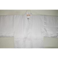 拾11279RM シルク化繊丹後縮緬綸子調 男着物袷 裄70丈149К白地の四ツ目絞り織文様 洗える