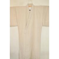 拾11280RM シルク化繊丹後縮緬調 男着物袷 裄70丈147К薄羽色・アイボリーの矢羽縄目縞文様