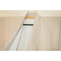 拾11280RM シルク化繊丹後縮緬調 男着物袷 裄70丈147К薄羽色・アイボリーの矢羽縄目縞文様