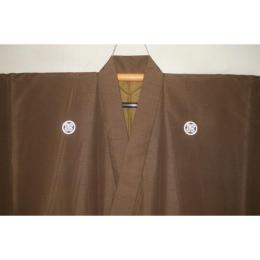 拾11545 シルク化繊丹後縮緬お召調 男着物袷 裄72丈146К金茶色 新品 色紋付 家紋選べます