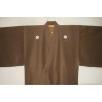 拾11545 シルク化繊丹後縮緬お召調 男着物袷 裄72丈146К金茶色 新品 色紋付 家紋選べます