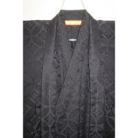 拾11547RM シルク化繊 男着物羽織 裄79丈152К黒地の七宝花菱・繻子地紋織 新品 単衣仕立