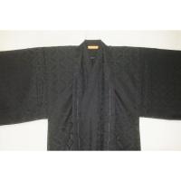 拾11547RM シルク化繊 男着物羽織 裄79丈152К黒地の七宝花菱・繻子地紋織 新品 単衣仕立