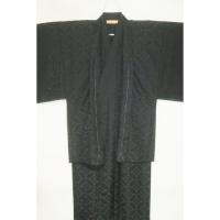 拾11547RM シルク化繊 男着物羽織 裄79丈152К黒地の七宝花菱・繻子地紋織 新品 単衣仕立