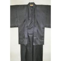 拾11566RM シルク化繊 男着物羽織 裄76丈147К黒地の業平菱・繻子地紋織 新品 単衣仕立て