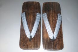 弐8821RM 男性焼き桐下駄M〜Lサイズ25.5cm К銀ネズの石垣文様 大人柄