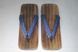 弐8823RM 男性焼き桐下駄M〜Lサイズ25.5cm К青藍の石垣文様 大人柄