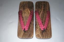 弐8825RM 男性焼き桐下駄M〜Lサイズ25.5cm К臙脂色の石垣文様 大人柄