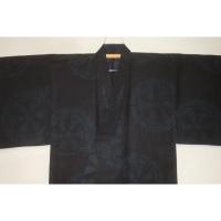 弐11679RM 綿紅梅捺染 男の染絣の着物浴衣単衣 裄68丈145К黒地に青銅色の暈し源氏車文様