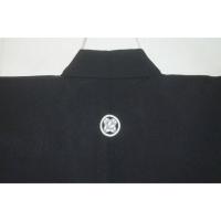 【着物羽織3サイズ】最高級化繊・ハイクラス洗える黒紋付・石持(こくもち)に 染め抜き 男着物羽織 К