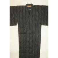 新しじら織・遠州織 男着物単衣 透かし織・黒の五月雨 皺になりにくくなりまし た 襦袢をつけて単衣