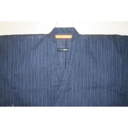 新しじら織・遠州織 男着物単衣 透かし織・藍紺の五月雨 皺になりにくくなりました 襦袢をつけて単衣着