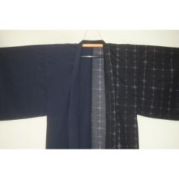 弐12034RM シルク化繊丹後縮緬調 男羽織単衣 裄76丈95К藍と楔格子の片身替わり 新品 茶人