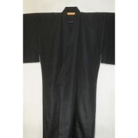 拾11117RM シルク化繊丹後縮緬お召調 男着物袷 裄70丈148К黒・無地感 新品 茶人好み