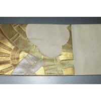 弐11149RM 男角帯 本絹西陣織 К白地金襴に雲居に源氏車の図 新品 高貴な帯に如何でしょうか