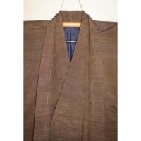 弐11220 本絹秩父銘仙 男着物羽織 裄67丈138К褐色の粗細 絶品 証紙付き 新品 秩父逸見織