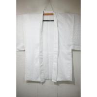 拾11244 シルク化繊 男羽織 裄70丈91 К 綸子白地・沙綾形文様 新品